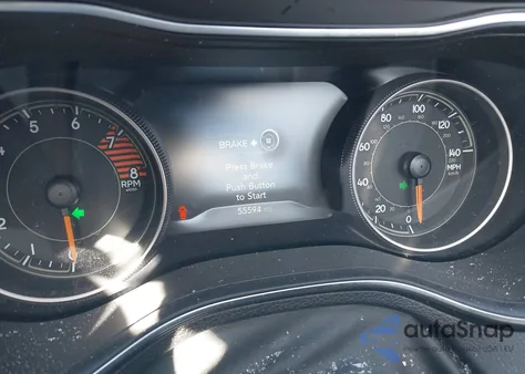 2019 Jeep Cherokee Overland Fwd z USA, uszkodzony, nr VIN 1C4PJLJX5KD146026